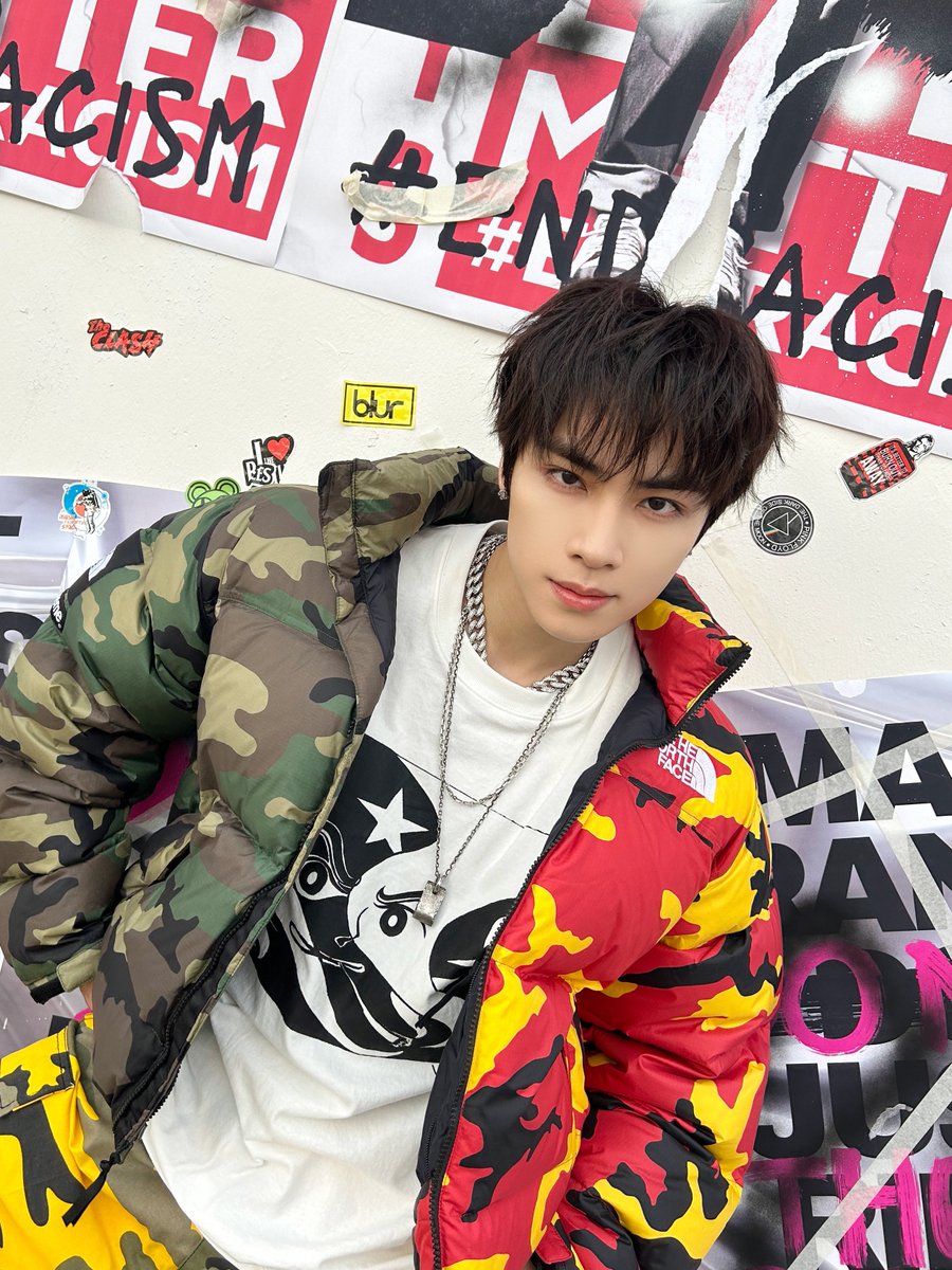 WayV_official's tweet image. 🖐️(•̀ᴗ•́)✧

#XIAOJUN #肖俊 #샤오쥔 
#WayV #威神V #HIGHFIVE
#WayV_HIGHFIVE 
#FREQUENCY #WayV_FREQUENCY