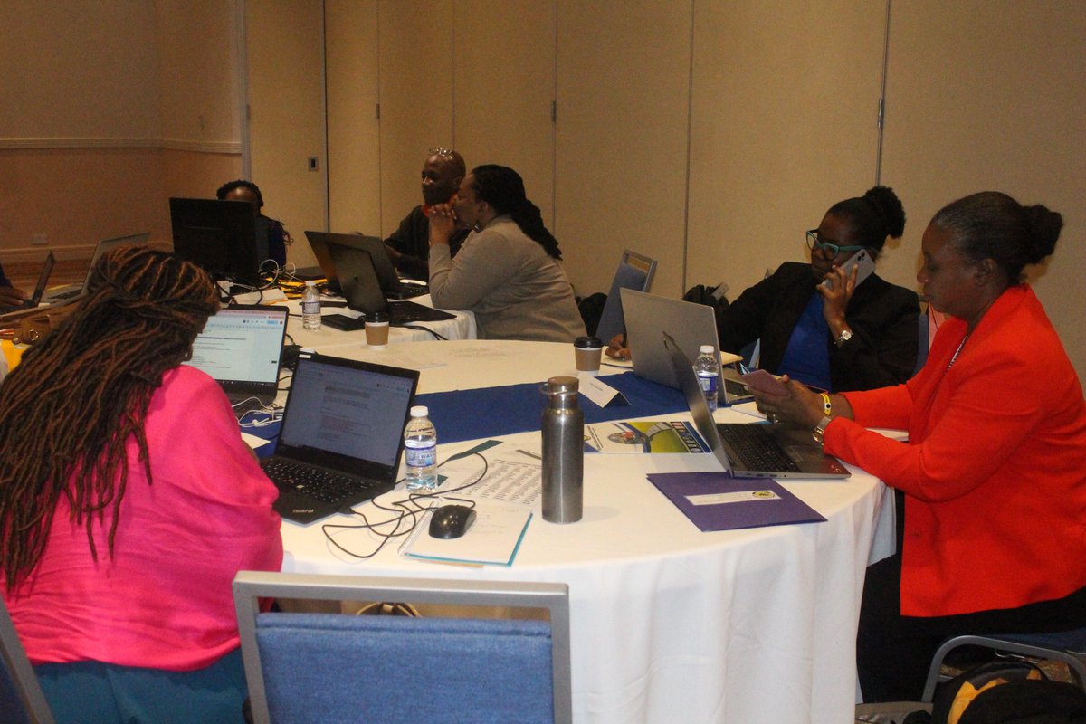 TheCCCJ's tweet image. That&apos;s a wrap! Another successful day😆 

Day 3 of the Third Quarter Review Session was a success! 

The hard work never stops✨ 🎊 

#CCCJ #ReviewSession #HardWorkNeverStops #InnovativeMinds #HardAtWork