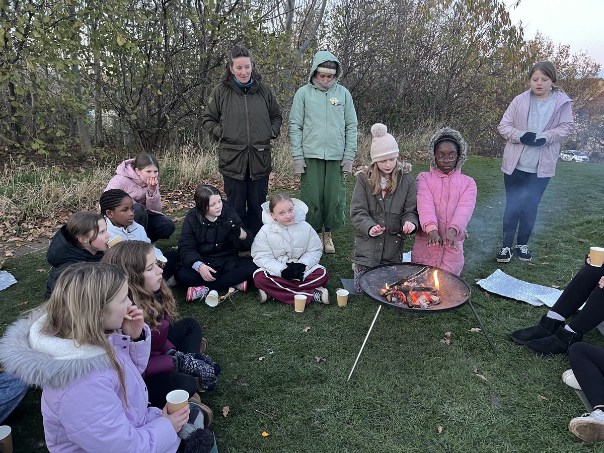 Mrs Mack tweet media