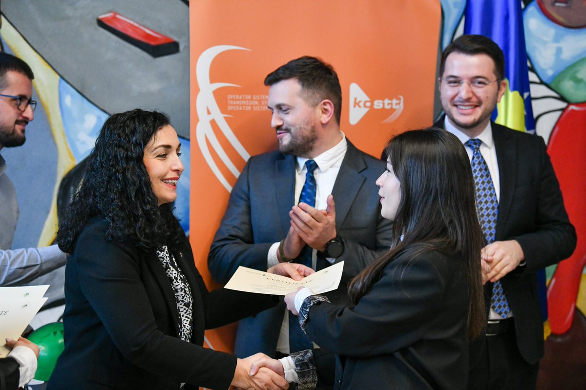 VjosaOsmaniPRKS's tweet photo. Happy to have joined KOSTT’s event, in partnership with @KosovoWem, to celebrate a remarkable group of young women shaping the future of the energy sector. 

You’re not just professionals; you’re champions of change and progress. Keep breaking barriers! https://t.co/UAggWnEUCA
