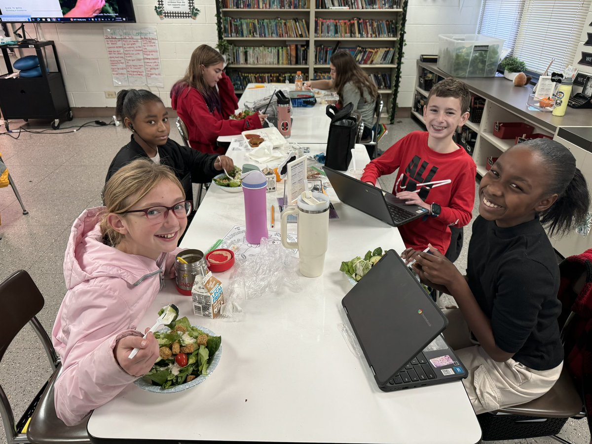 Harvested our lettuce today! Everyone was able to enjoy a salad to celebrate their hard work. We donated the rest of it to the Woodridge food pantry! 🥬 <a href="/Woodridge68/">Woodridge Dist 68</a> <a href="/GoodrichSchool/">Goodrich School</a> <a href="/ForkFarms/">Fork Farms</a>