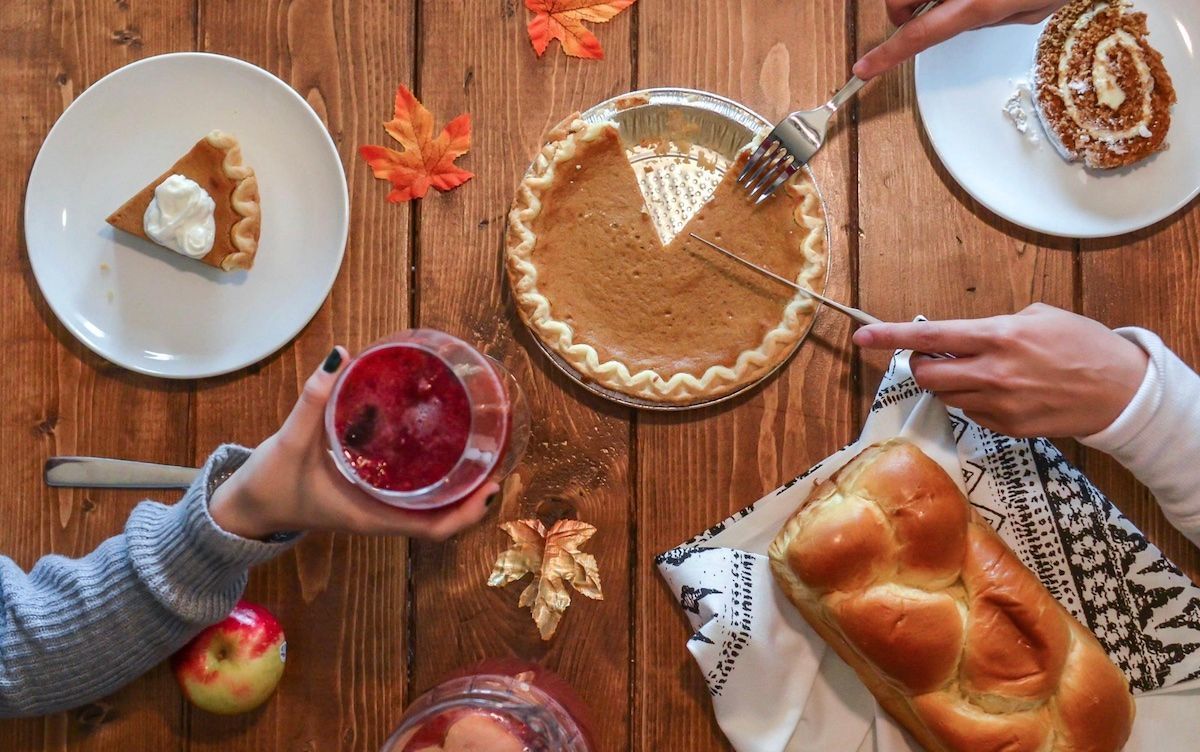 Almost ONE week till Thanksgiving! 
Here are 10 tips for mindful eating during the holidays to enjoy your favorite foods, stay present at gatherings, and maintain a healthy relationship with food this festive season! 
buff.ly/3Z36stQ
#thanksgiving #mindfulholidays