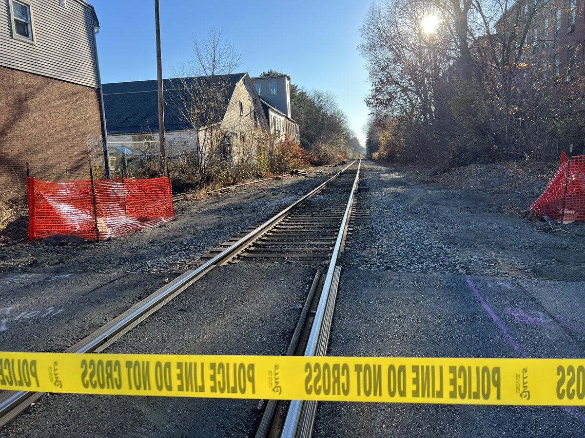 A person who was walking along railroad tracks and apparently unaware of an approaching Amtrak Downeaster train was struck and killed in Exeter Wednesday afternoon, police said. unionleader.com/news/safety/pe…