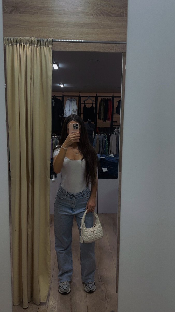 ich, sobald ich einen Spiegel sehe: