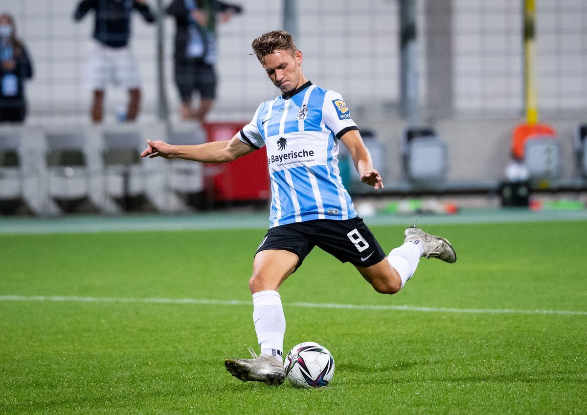 Erik Tallig im Probetraining bei Energie Cottbus: Bekommt er einen Vertrag?  FCE-Trainer Claus-Dieter Wollitz spricht über den aktuellen Stand.

lr-online.de/energie-cottbu…