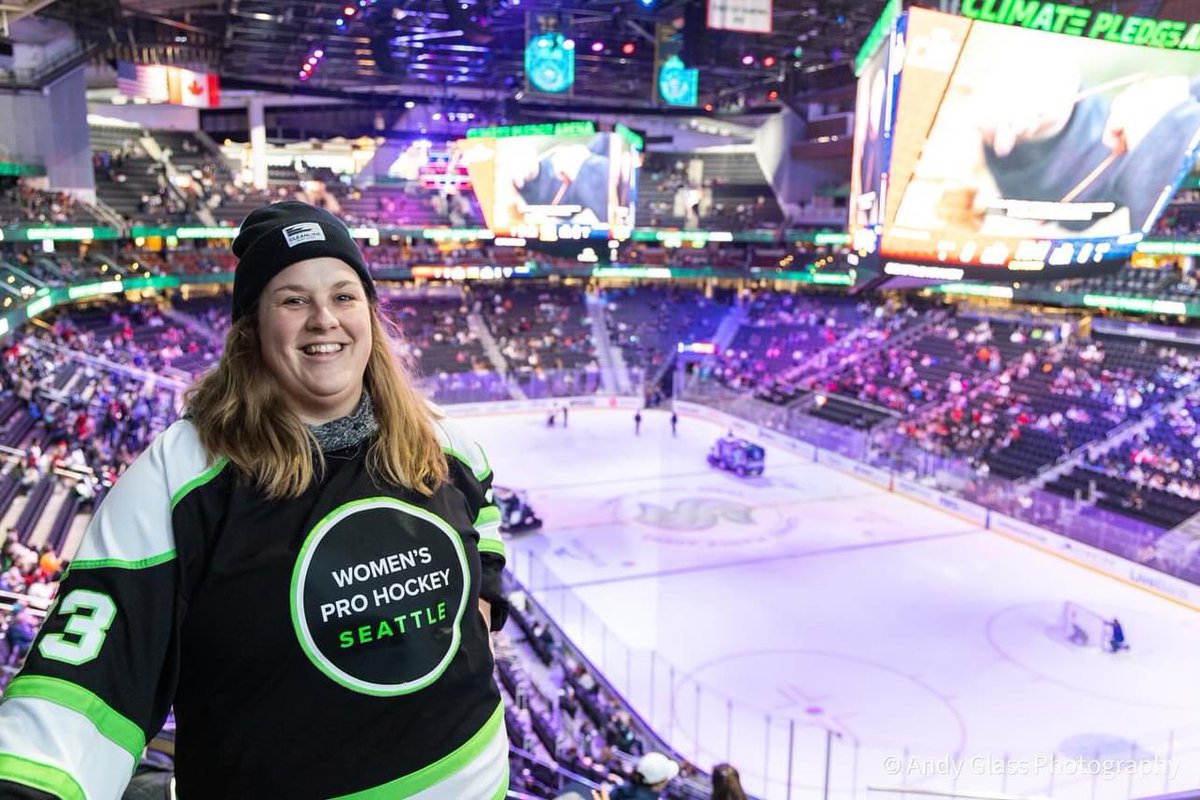 WPHSeattle's tweet image. 1 year ago we had 14,551 fans at Climate Pledge Arena for the Rivalry Series - breaking a US record! 

Let’s beat that record when the @thepwhlofficial comes to Seattle, Jan 5 and @PWHL_Boston faces @PWHL_Montreal ! 

#WeAreReady !!