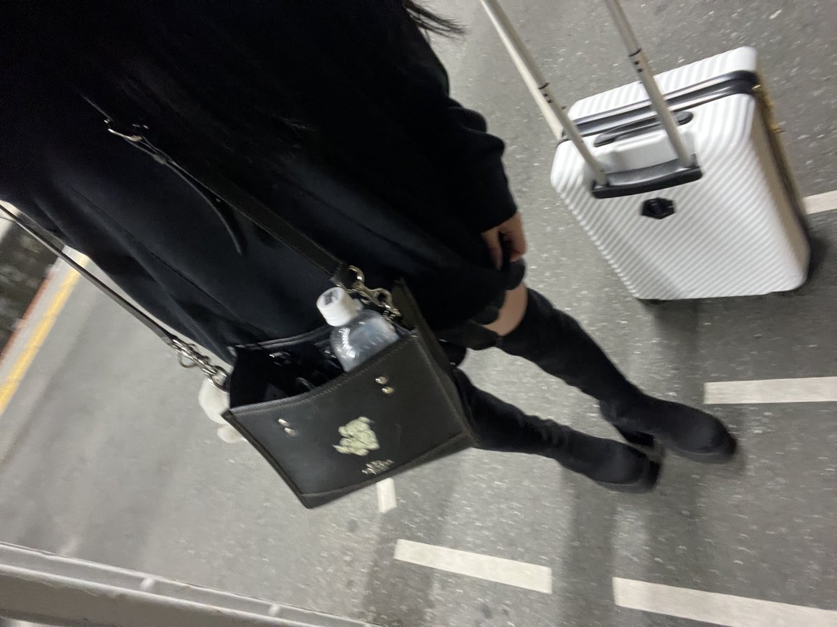 最近足元可愛く、を目指しすぎて昨日も可愛いブーツ買った、早くはいて写真撮りたいな～🩰☆*。