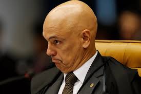 BrasilPost13's tweet photo. Bolsonaro tá num desespero só, de tanto medo de ser preso:
"A saúde dele é muito fraca, ele não sobreviverá muito tempo na cadeia, diz aliado" ... 👇 https://t.co/xqAnArlouI