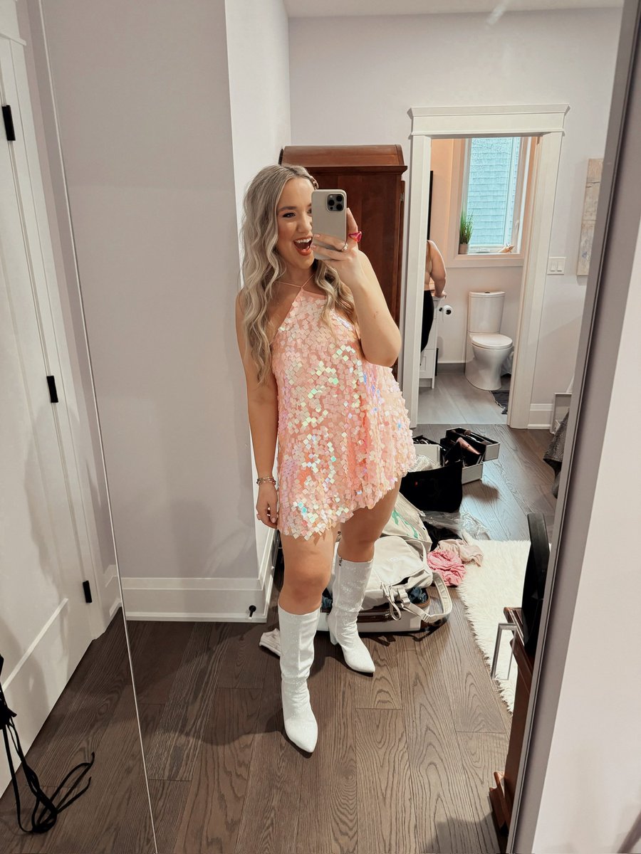 VICTORIA tweet media