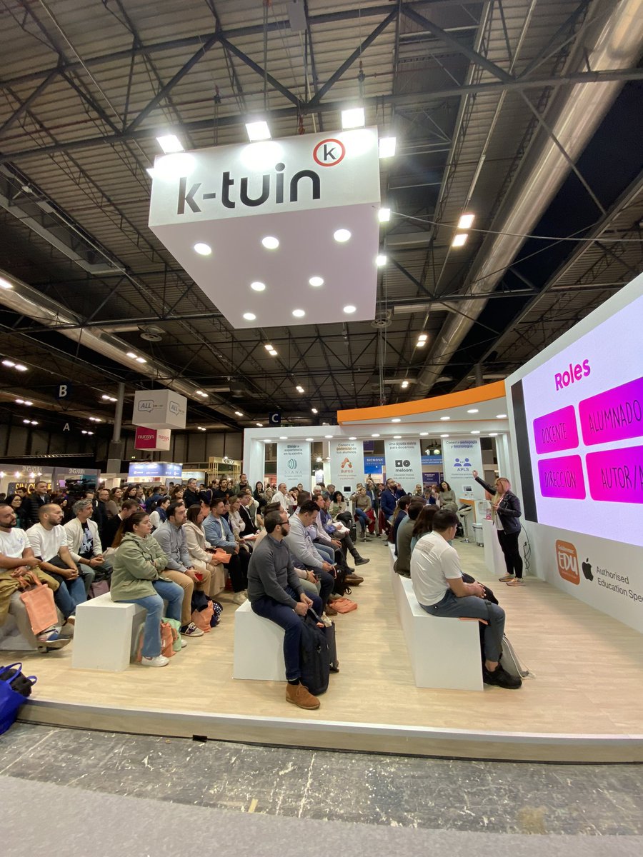 GoldenmacEDU's tweet image. 😍 con todo lo que hemos vivido hoy en @simoedu_ juntos a grandes amigos y profesionales del sector. 

🟠 @Rubesan 
🟠 @rosaliarte 
🟠 @LuciaGOrtego 
🟠 @DiegoCamposBCN y @sanjosecolegio 
@meloom_music 

📍 Stand 5C10

¿Quieres conseguir tu entrada gratuita? 👉🏽 MP