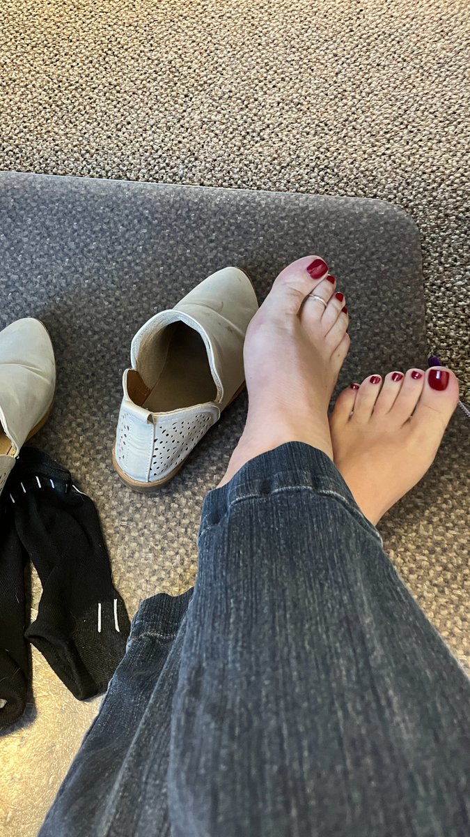 My feet got so hot today at work
#feet #toes