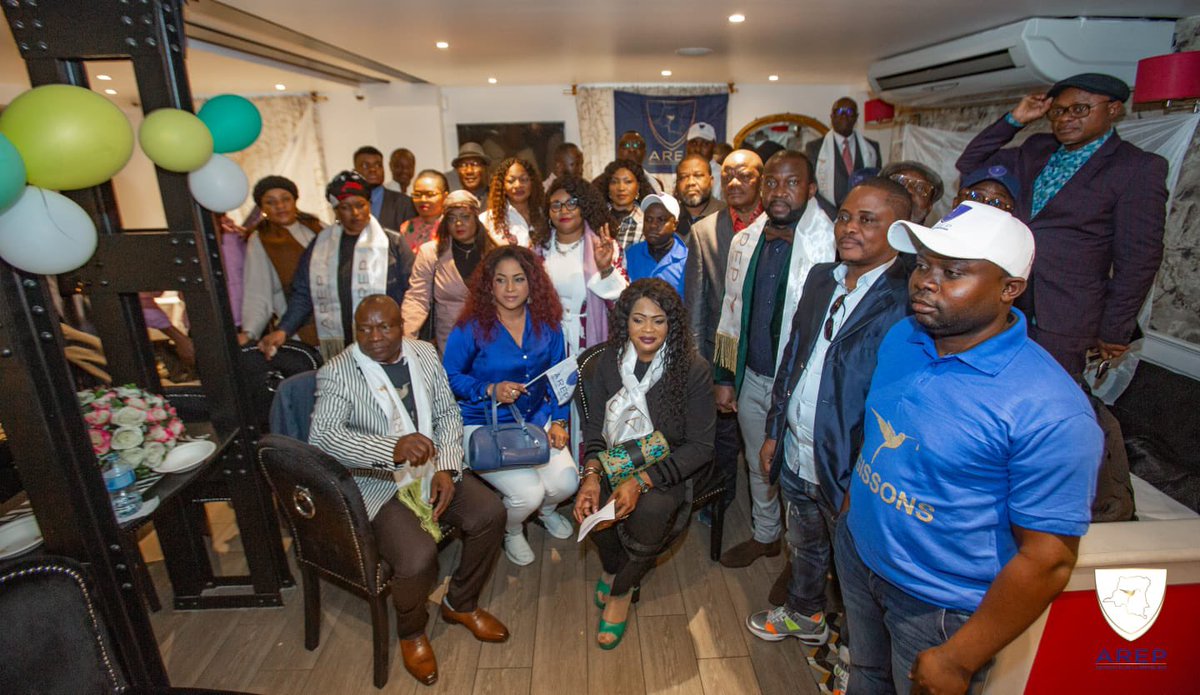 ArepOfficiel's tweet photo. Deux ans d’engagement pour un Congo meilleur : AREP France souffle sa deuxième bougie

La Fédération AREP France célèbre son deuxième anniversaire, marquant deux années d’actions concrètes pour bâtir un Congo meilleur et prospère. 

Créé sous l’initiative de l'Autorité de référence Maître @Guy_Loando dans le but d'élargir la vision du parti Agissons pour la République "AREP" dans la diaspora et dirigée par le camarade Octave EFOYA, AREP France incarne la philosophie du Colibri où chacun doit faire sa part pour contribuer au bien commun.

Cet anniversaire est une occasion de réaffirmer cet engagement collectif et de regarder vers un avenir prometteur, guidé par des valeurs de solidarité et de progrès. 

Que vive AREP FRANCE 
Que vive l'AUREF Me Guy LOANDO MBOYO 

 *Rédaction:# MELCHISÉDECK BULABULA #CELLCOM AREP*