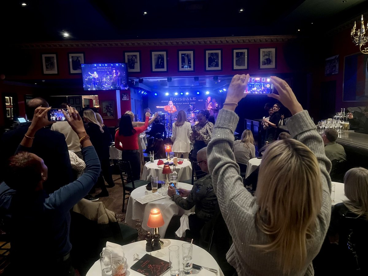 Community Albums tweet media