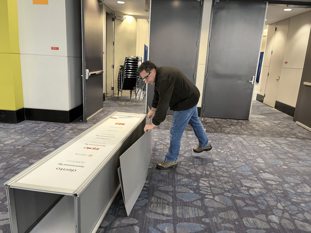 MidAmCarpenters's tweet image. The MACRC has the industry's best tradeshow carpenters. Recently our members from #Local10 were busy breaking down exhibits at the Pack Expo at McCormick Place in Chicago. This packaging exhibition is one of the largest in the country and brings in more than 45,000 attendees