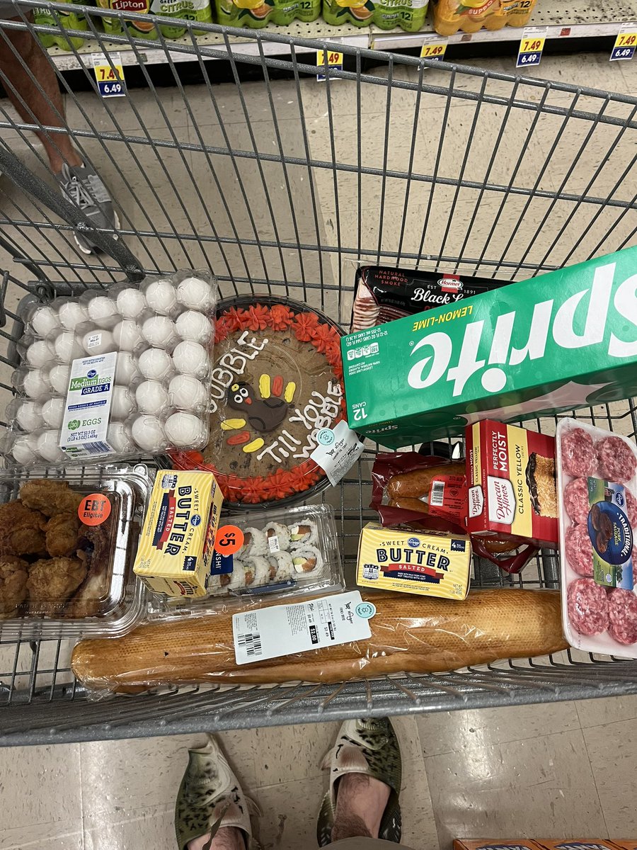 Really mastered this “grocery shopping” thing
#thisisjoelcarrington