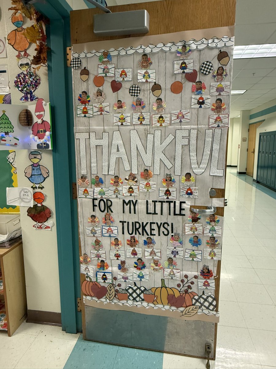 StevensParkDISD's tweet photo. Congrats to the winners of our Fall Door Competition! 🥇 @CoachA_Rod11. 🥈@MrsCSanchez17 🥉@Jennife91663234 
🍁🎉 Your creativity truly impressed us! A big thank you to everyone who participated—your effort and spirit made this event possible! https://t.co/axNdhqPUha