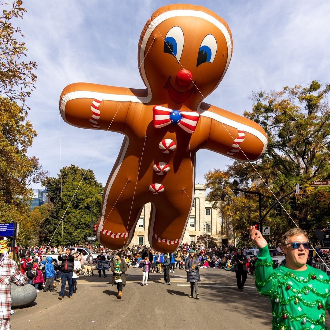 DowntownRaleigh's tweet photo. Who's up for the ultimate holiday weekend in Downtown Raleigh?  🎉 

🎄 Friday: DTR Tree Lighting, 5:30-8pm at @MMCRaleigh 
🎊 Saturday: @RaleighParade
⛸️ Sunday: @RedHatAmp's THE RINK

There's so many ways to celebrate the season in Downtown Raleigh! 👇 
https://t.co/PqW48oQB10 https://t.co/B0jiruv6MG