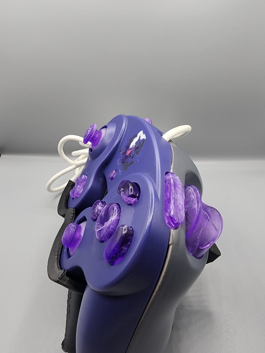 AltoCustoms's tweet photo. Darkrai Carving, Full purple stick set, PHOB, cut springs, LED. $330 usd with phob, $260 usd for a t3 board+snapback module. Please message me if interested, will be posted on https://t.co/uZwIAZtbf3 https://t.co/x2VPTZqT5D