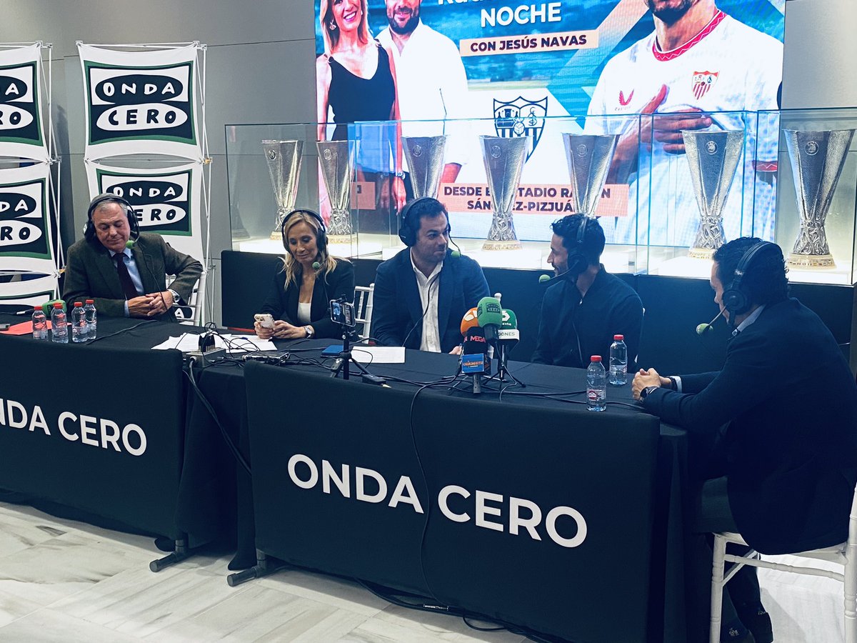 DEPORTES Onda Cero Sevilla (@o_deportiva) on Twitter photo ⚽️ | #SevillaFC
🥇 El alcalde de Sevilla, <a href="/jlsanzalcalde/">José Luis Sanz</a>, anuncia en <a href="/RadioestadioN/">Radioestadio Noche</a> que JESÚS NAVAS recibirá el 30 de mayo la Medalla de la Ciudad ⚽️ | #SevillaFC
🥇 El alcalde de Sevilla, <a href="/jlsanzalcalde/">José Luis Sanz</a>, anuncia en <a href="/RadioestadioN/">Radioestadio Noche</a> que JESÚS NAVAS recibirá el 30 de mayo la Medalla de la Ciudad