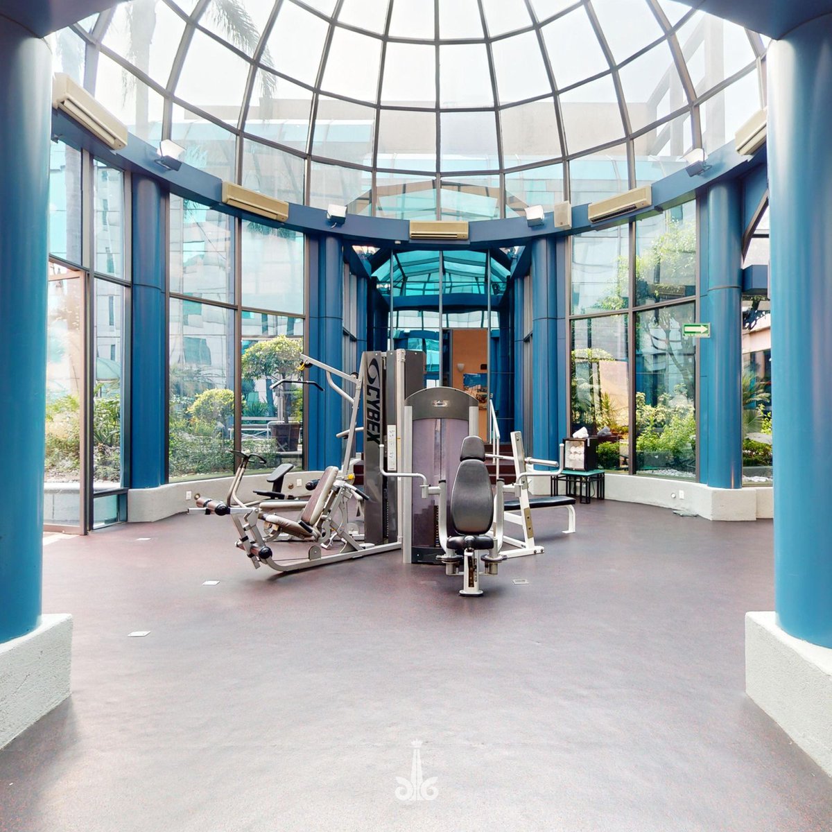 ¡Aprovecha el gimnasio exclusivo de Spa Marquis durante tu estadía! 

Nuestro gym en Spa Marquis ofrece un espacio moderno y amplio, equipado con máquinas de última generación para que sigas con tu rutina fitness mientras disfrutas del lujo y la comodidad.