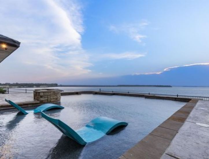 LakeHousedotcom's tweet photo. For Sale: Eagle Mountain Lake in Texas, $3,500,000,
4 br, 4.0 ba. Exquisite custom waterfront retreat on Eagle Mountain Lake!
https://t.co/MQCHr2KrbM
#lakehouse #lakehome #lakefront #lake #lakes #lakeside #lakeproperty #lakeview #lakehousecom #waterfront https://t.co/bcbvr6MPZR