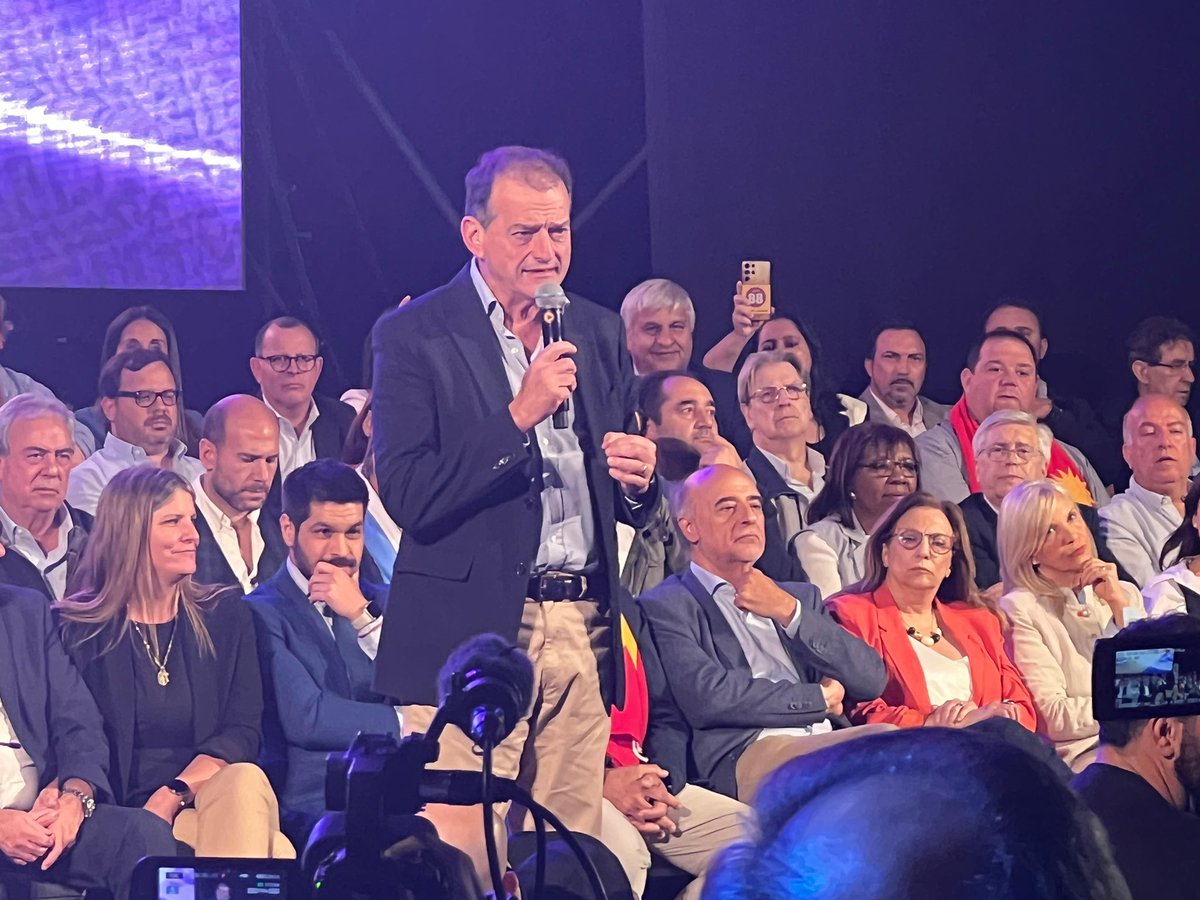 PNACIONAL's tweet photo. ¡Ahora! Acto final de la coalición. 

Seguí en vivo acá: https://t.co/o4qiJxy1y8 https://t.co/J3PXvTfTFy