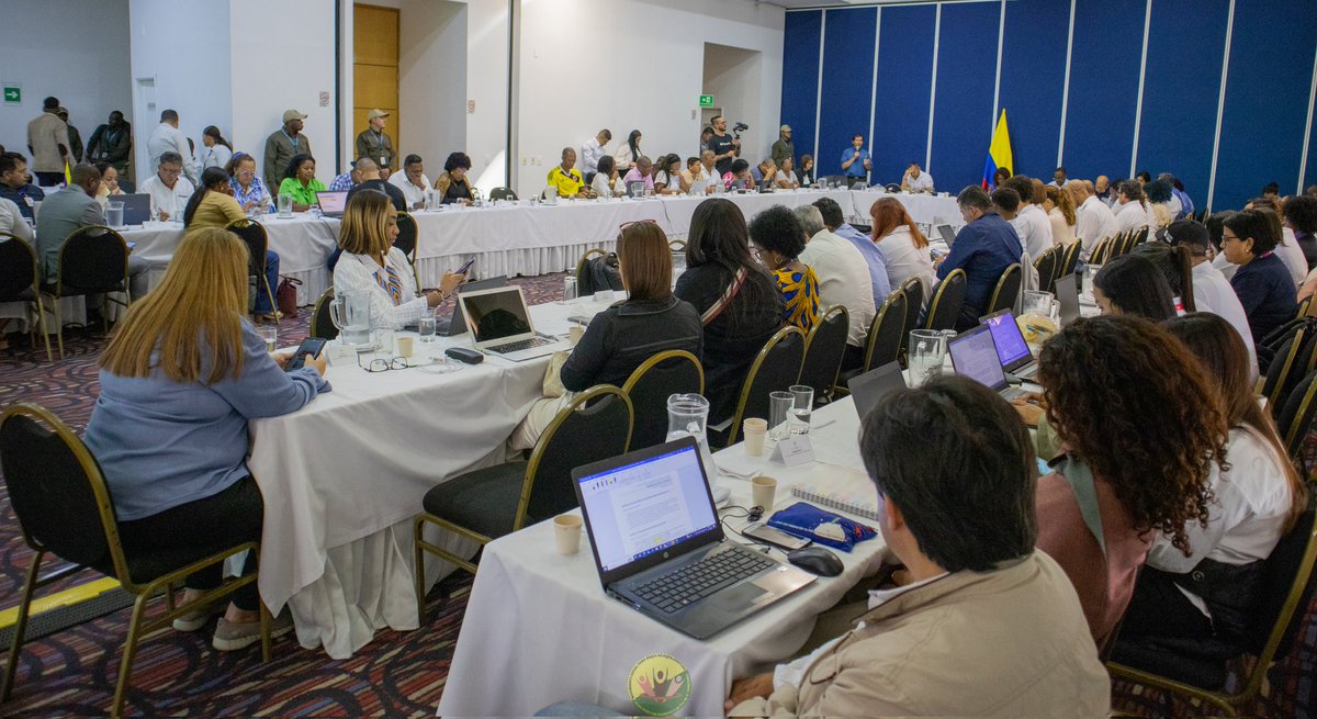 El pasado 15 de Noviembre 2024 sedio inicio de la 10ª Sesión de Comisión de Seguimiento para el Cumplimiento de los Acuerdos del Paro Cívico de 2017 de Buenaventura. 

#SeguimientoParoCívico #Buenaventura #CompromisoConLaComunidad #noganaunoganamostodos