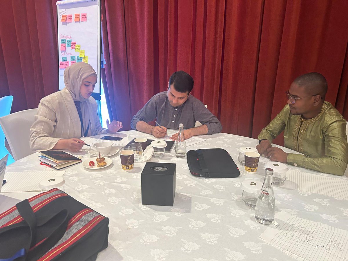 SultanSeybou's tweet photo. J'ai eu l’immense plaisir de représenter le Mali à la formation, Religion et Médiation qui s'est tenue à Mascate, en Oman dans le cadre du programme « Oman Peace Message » du 8 au 17 novembre 2024. https://t.co/PlFLIcly3g