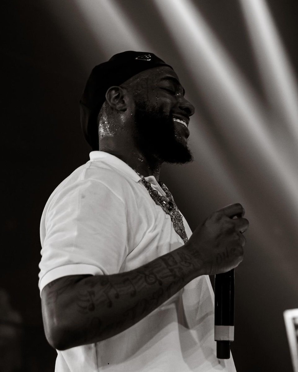 blaccmajek's tweet photo. Happy Birthday 001. Your passion for music is contagious, and it inspires others to be creative and follow their dreams. Keep singing and spreading happiness. #DavidoAt32 https://t.co/Kpjx8VijgO