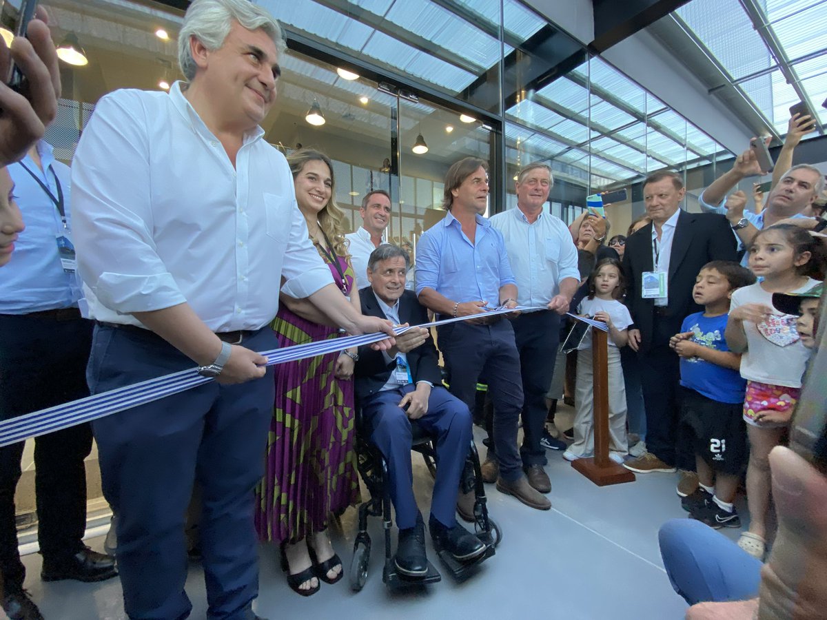 LuisLacallePou's tweet photo. Participamos en la inauguración del Centro Deportivo Mercedes, en el departamento de Soriano. https://t.co/54D4eywjCo