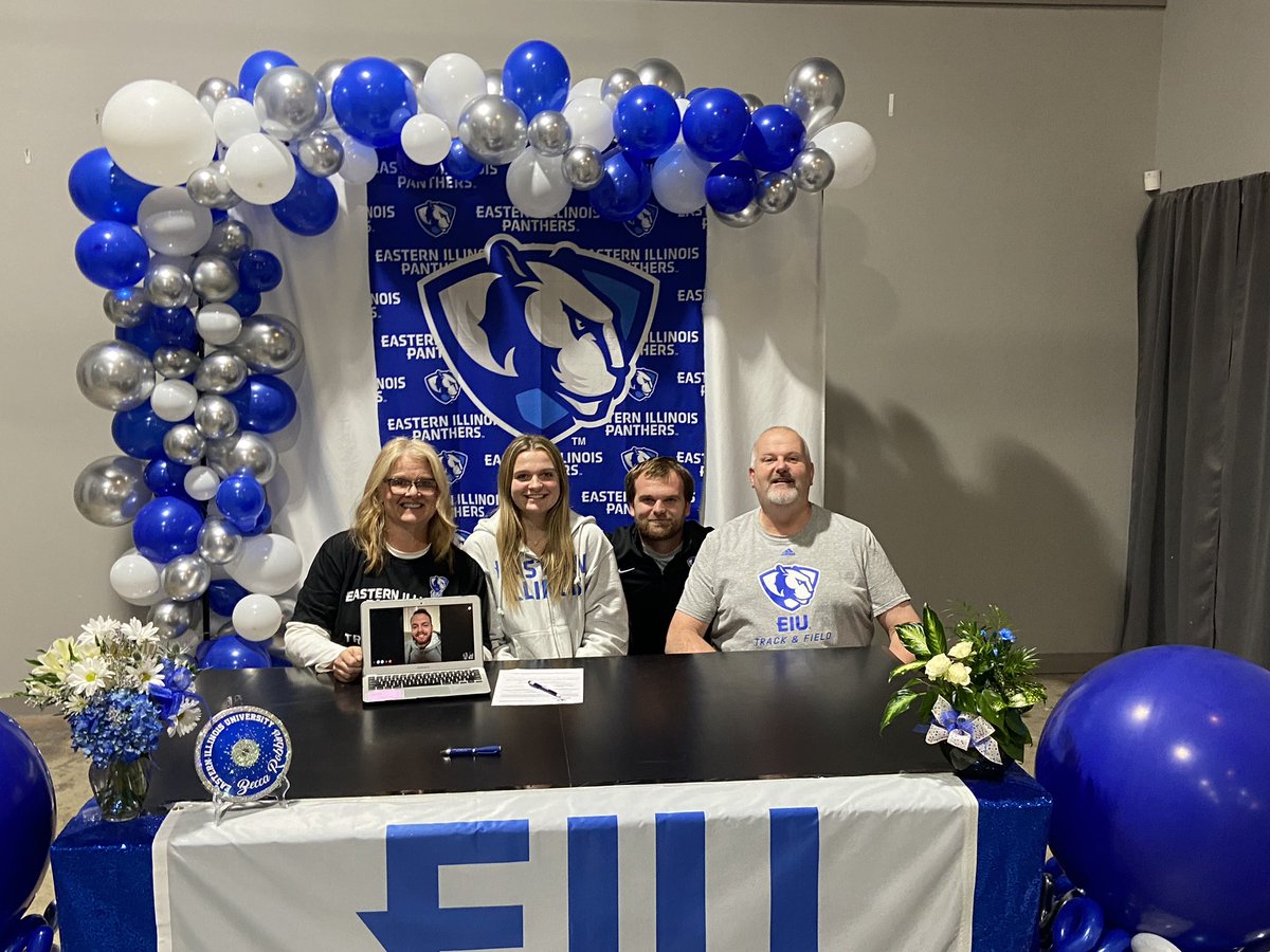 JackBerneyTV's tweet photo. Linton’s Becca Robbins signed for D1 track and field at Eastern Illinois tonight. Hear from her tonight at 11 on @WTWOsports! https://t.co/PzLDMhOCd2