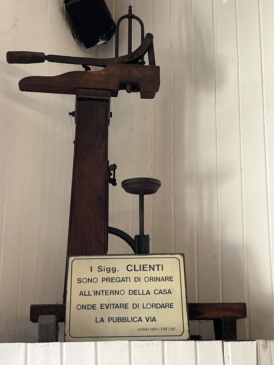 mmaritato's tweet image. Reperti  urbani: le fonti e le radici  del #fascismo. La storia tra Sartirana e #Mortara con la quale fare ancora i conti… #padania 
 #Pavia #AntiFascista #history #bar