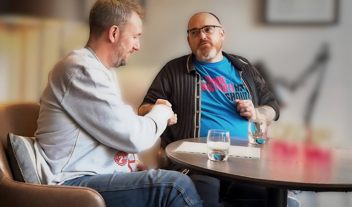 IAmChrisDuke's tweet photo. A few things about my interview with @AlexHorne (https://t.co/mU3EXB5jXw) that you might not know:

🟣 I was having a bad autism day.  I wasn’t comfortable in my own skin, I could feel every fibre of my clothes, every bead of sweat, every heartbeat, every itch.  Everything!

🟣It was my first time doing an on camera interview since I gained weight and lost a few of my teeth.  I was not confident on camera.

🟣I had just returned from holiday in Spain covered in mosquito bites.

🟣My anxiety was being particularly mean this day.  Telling myself that I didn’t deserve this; that Alex would see right through me and the interview would be awful.

Generally I was not in a good place this day.  But I powered through and ended up having one of the best interviews I think I’ve ever done.

Alex was an absolute saint.  He deserves all the medals.