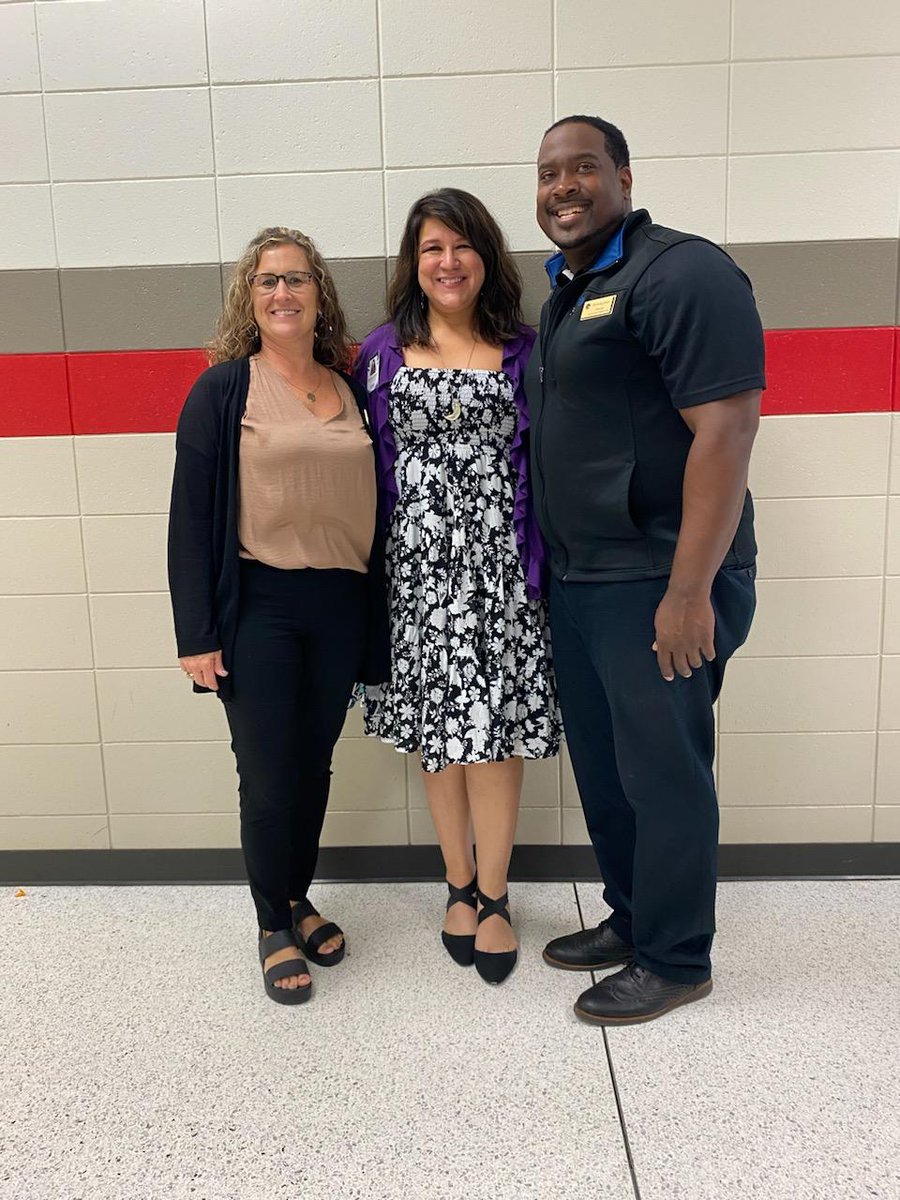 Lead emBRACE is in full swing at Bacon County Middle School! Super shoutout to Principal Derrick Green and his impactful team for leading this work to improve outcomes for SWD!  #leadershipmatters #year2 <a href="/BaconMiddle/">Bacon County Middle School</a> <a href="/PrincipalDLB/">Derrick Butler</a> <a href="/DrOthaJHall/">Dr. Otha J. Hall</a> <a href="/busterevans/">Buster Evans</a>