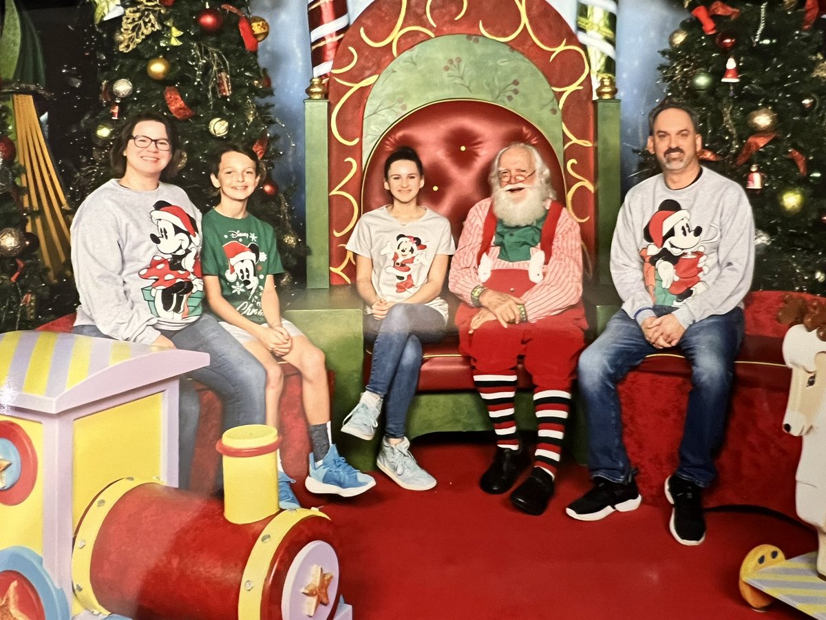 Tim_Dix's tweet photo. Kicked off Christmas Disney style! https://t.co/dIb2NapGzp