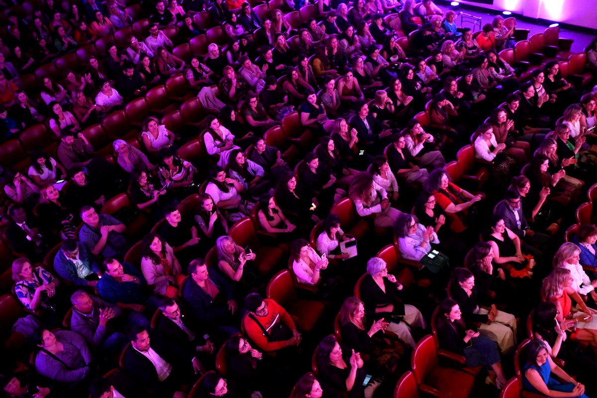 Ganamos un Lola Mora y estoy feliz! 💜
Mejor podcast, 
Las Pibas Dicen.