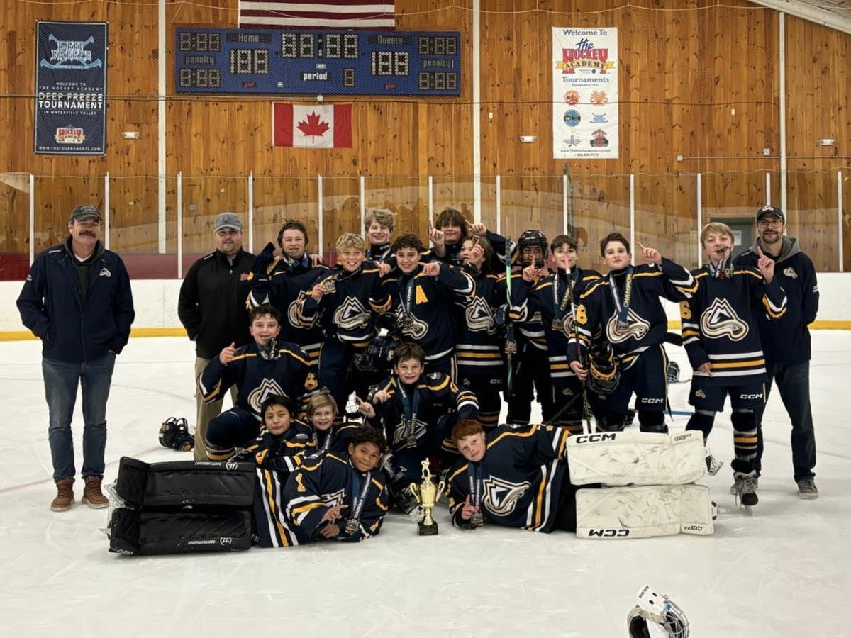 New Hampshire Avalanche 2012 Premier went undefeated this weekend, on their way to wining the White Mountain Shootout at Waterville Valley Ice Arena.