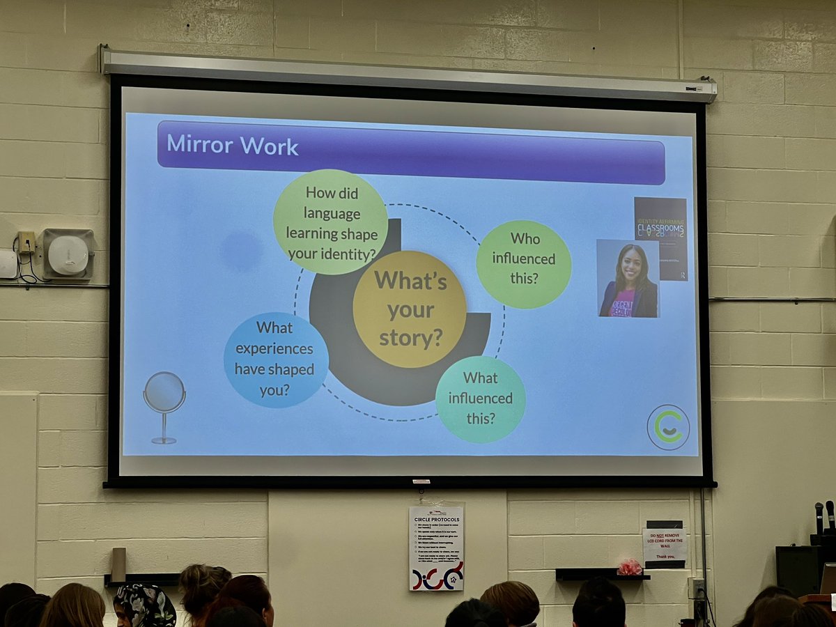 Inclusive education:  elementary teachers and administrators engaged in professional learning hosted by ESL/ELD curriculum consultants in support of programming for the success of multilingual language learners in <a href="/YRDSB/">York Region DSB</a>.