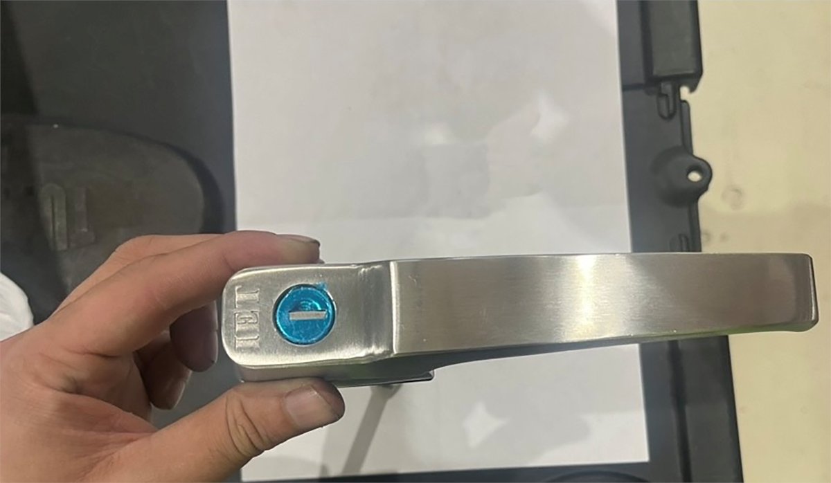 CDAmag's tweet image. CDA MAGAZINE - IET Combustion, a global manufacturer of combustion ovens, has turned to @EssentraC to provide the essential #hinges, #latches and #handles to make its ovens safer to use, and meet the demand for #ContinuousOperation controlsdrivesautomation.com/Reliable-deliv…