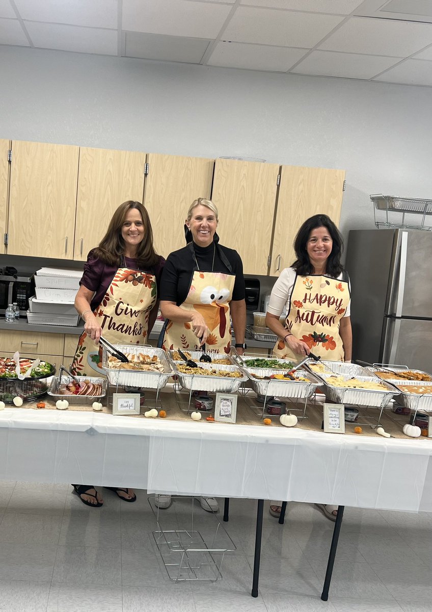 Thank you Mrs. Holly, Mrs. Dlugos and Ms. Masterson for the wonderful Thanksgiving luncheon! #Thanksgiving2024 
<a href="/AMSMarlins/">Addison Mizner School</a> <a href="/Principal_Holly/">Nancy Holly</a> <a href="/DlugosShantel/">Shantel Dlugos</a>