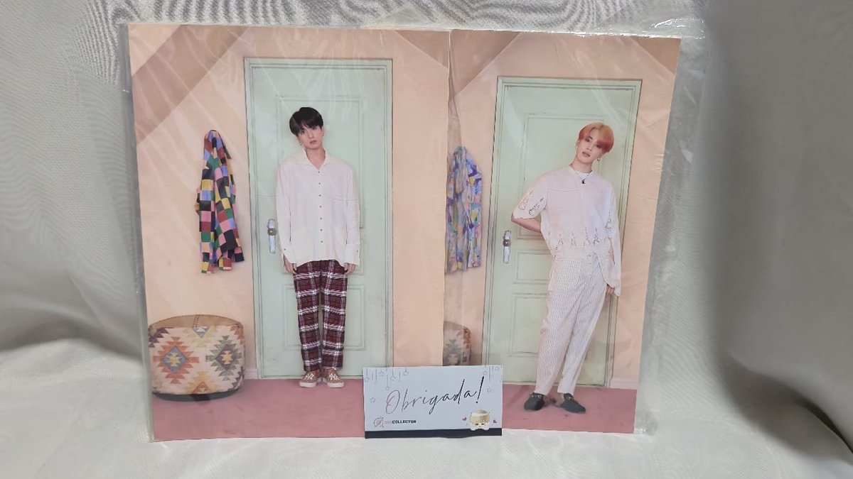 309collector's tweet photo. 🔷Photobooks https://t.co/EkoC68hjZM - R$ 50,00 cada
🔷Dicon - R$ 50,00
🔷VOGUE BTS - R$ 80,00
🔷Caderninhos sem pauta (Jungkook e Jimin) - R$ 30,00

Frente a calcular https://t.co/7uuP4RW9Ij