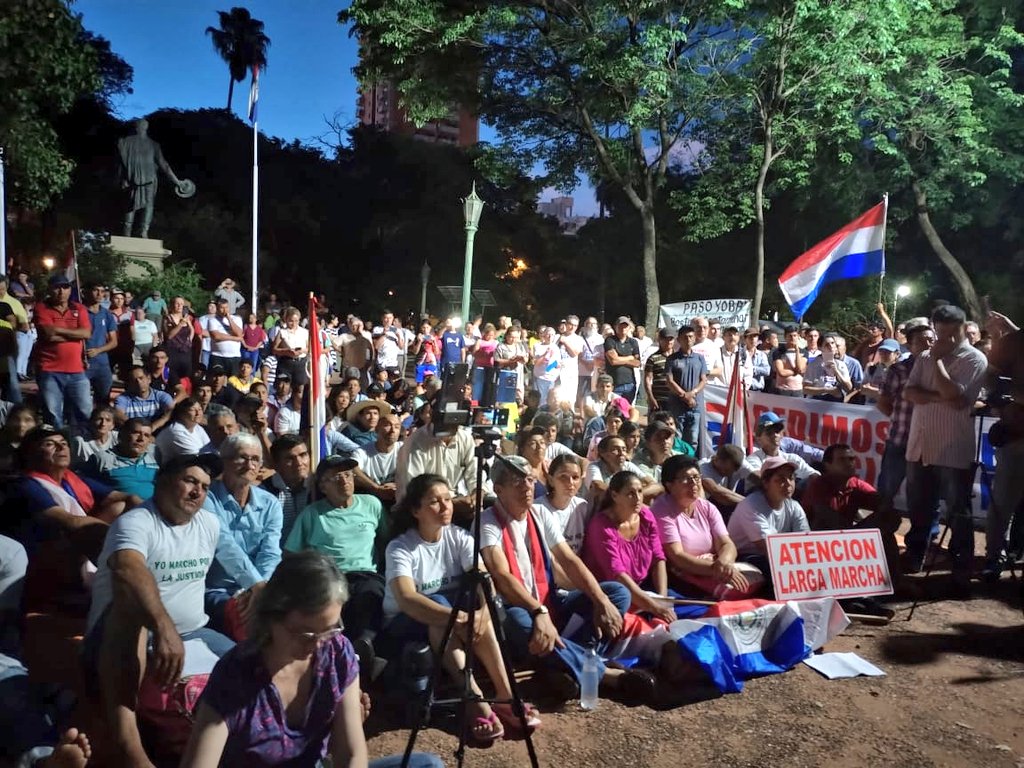 FilizzolaRafael's tweet photo. 🇵🇾 La marcha por la justicia y contra todas las injusticias sigue avanzando 🇵🇾

Hoy la voz del pueblo retumbó en la Plaza Uruguaya y mañana lo hará aún más fuerte frente al Poder Judicial.

Nos vemos a las 09:00 en la Plaza de la Justicia 

#MarchaPorLaJusticia
@Japaypy https://t.co/2zTTXddISE