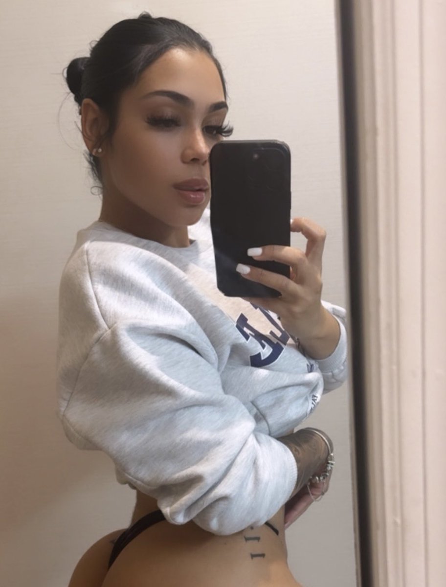 🖤🙆🏽‍♀️