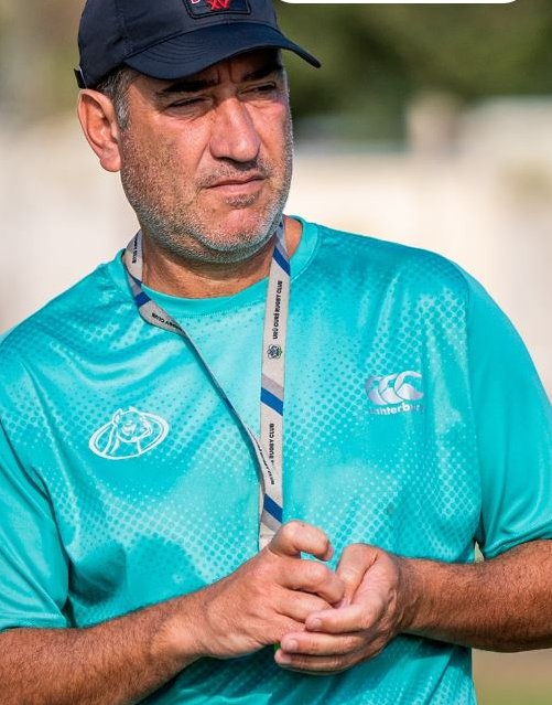 #Rugby 

Los trinomios 🇦🇷 en el SRA 2025

3er año consecutivo en Dogos XV: <a href="/ngalatro/">Nicolas Galatro</a> , <a href="/Diegoluru/">Diego Ghiglione</a> y <a href="/sambrosio20/">Stefano Ambrosio</a>

Repiten en Pampas: <a href="/JMLegui/">Juan M. Leguizamon</a>, Vergallo y Martínez  

En Tarucas, luego de su experiencia en Pumitas, <a href="/alvaromgalindo/">Alvaro Galindo</a> será el HC asistido de D.Vidal y <a href="/diegoternavasio/">@diegoternavasio</a>