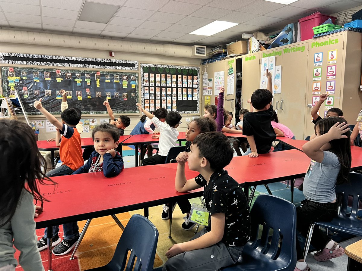 sramascorro's tweet image. Had the pleasure of coming in and observing our wonderful kindergarten teacher and my good friend Mrs. Calderas during her math routines and I loved seeing all the teamwork and conversations going on in her classroom! 🥰 shouting her out because she deserves it! #PISDMATHCHAT