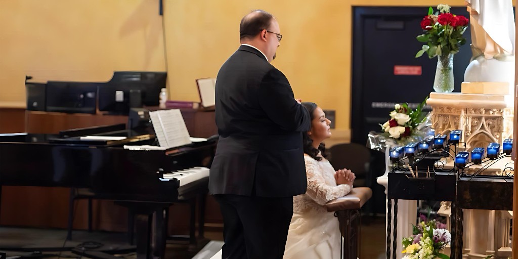 DignityHealthAZ's tweet image. New mom Yovana Portillo is extra grateful this Thanksgiving season! When a car accident led to a shocking #lungcancer diagnosis, she received lifesaving care from Dr. Jasmine Huang at Dignity Health St. Joseph's Norton Thoracic Institute.
More: ow.ly/xyrw50UbmJx.
#LCAM2024