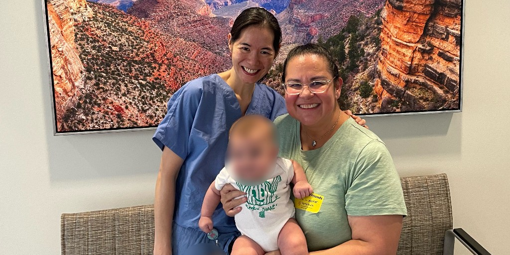 DignityHealthAZ's tweet image. New mom Yovana Portillo is extra grateful this Thanksgiving season! When a car accident led to a shocking #lungcancer diagnosis, she received lifesaving care from Dr. Jasmine Huang at Dignity Health St. Joseph's Norton Thoracic Institute.
More: ow.ly/xyrw50UbmJx.
#LCAM2024