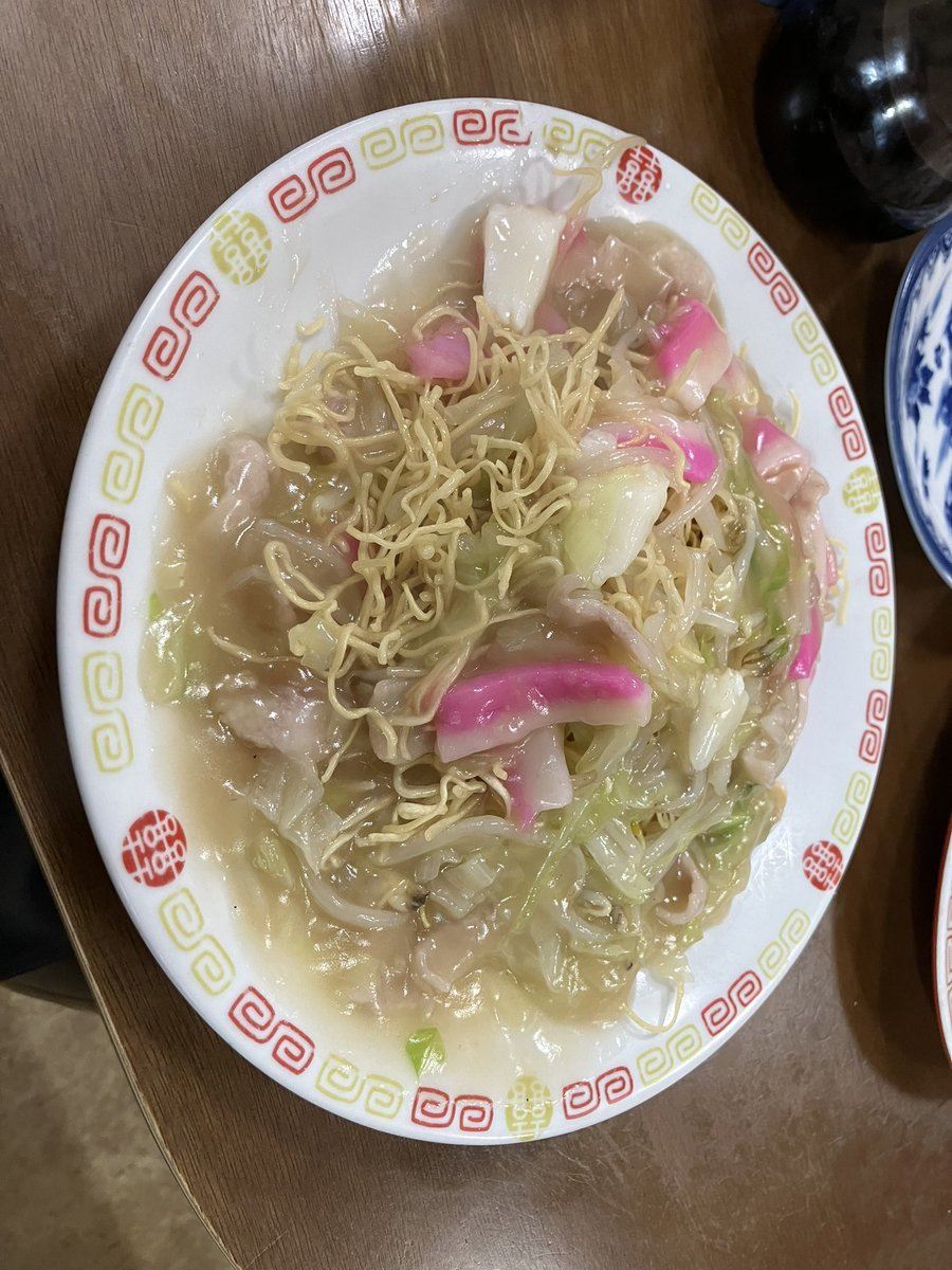 亀ポストですが、9月の思い出。

ちょっと落ち着いてたので、
長崎に行って天天有さんに😊

映画「彼方の閃光」で登場した唐揚、
現在は提供されてないそうです

皿うどんは餡が甘めで美味しかった😋
※お裾分け後の写真で🙇‍♀️
　実物は具材たっぷりです

#眞栄田郷敦 
#彼方の閃光 
#天天有