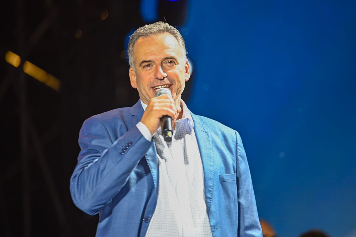 Frente_Amplio's tweet photo. "Sepan que voy a seguir escuchando al pueblo uruguayo porque es la mejor forma de no perder el camino", Yamandú Orsi presidente 🗳️

Sabremos cumplir 🇺🇾 https://t.co/bPWXbK8dYL