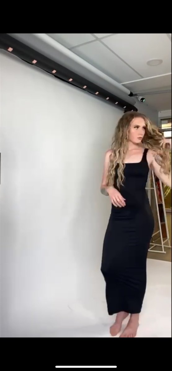 kavified's tweet photo. Promo model / money collector. 🎀 https://t.co/nufivMRJ0r
